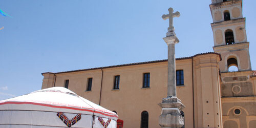 Una tenda mongola per il Dalai Lama in Basilicata. A sua disposizione per sempre.