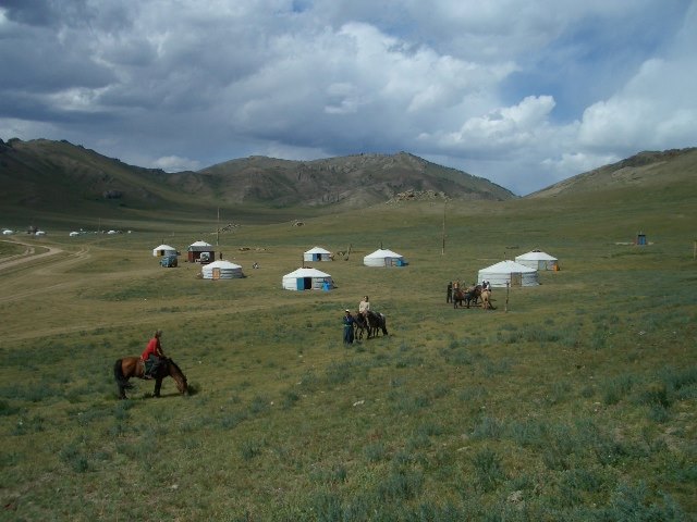 a cavallo in mongolia 2005 (fb)